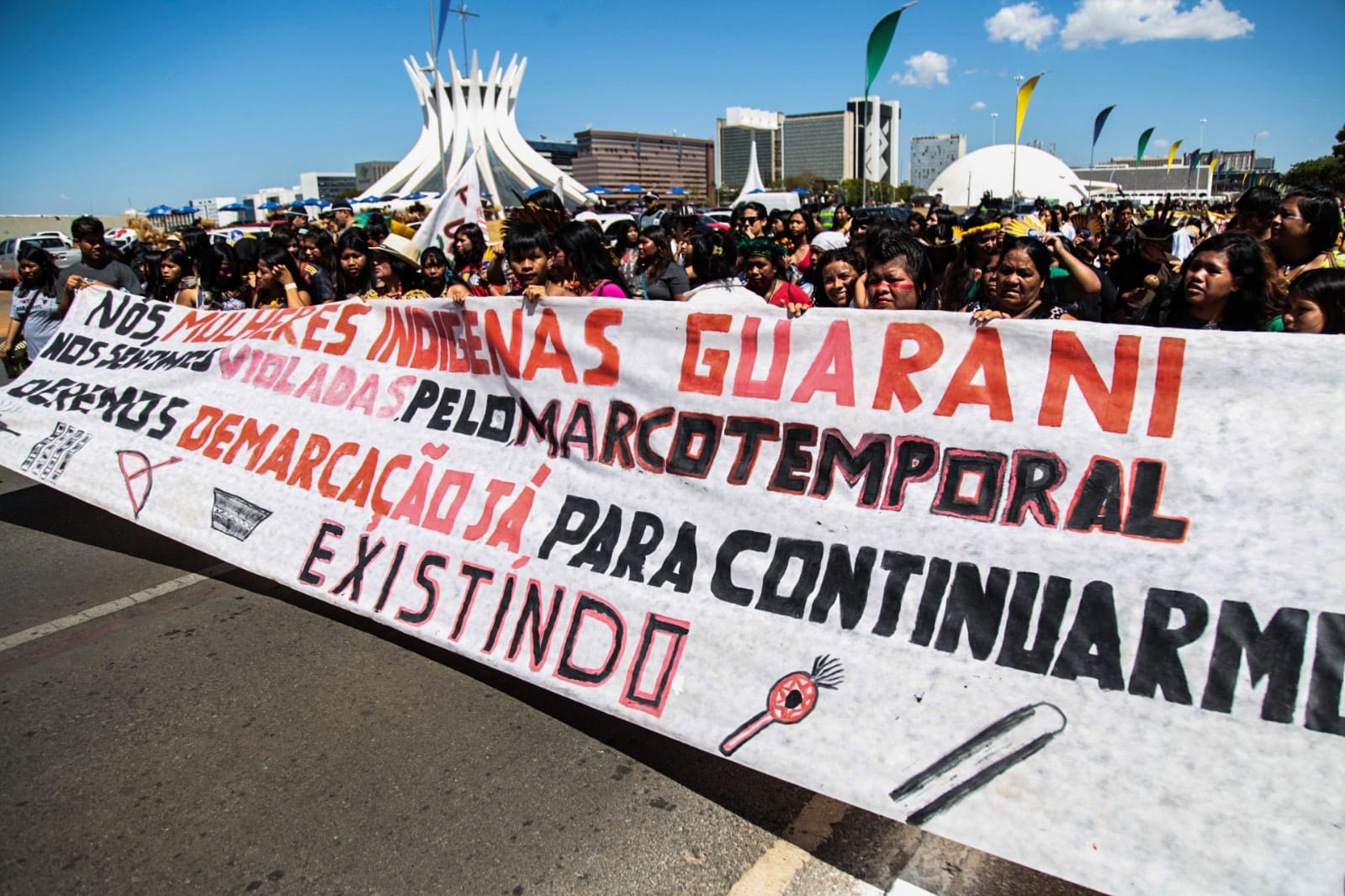 Pelo fim das violências contra as indígenas mulheres, III Marcha das Mulheres Indígenas irá ocupar as ruas de Brasília na quarta-feira (13/09)